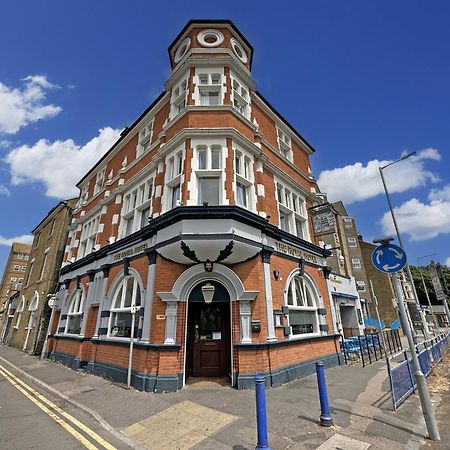 Royal Hotel Sheerness Exterior photo